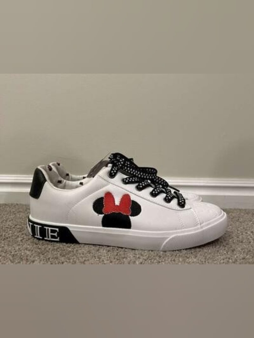 Minnie Mouse Low Court Sneaker Shoes Women's Size 8 White GroundUp Disney
